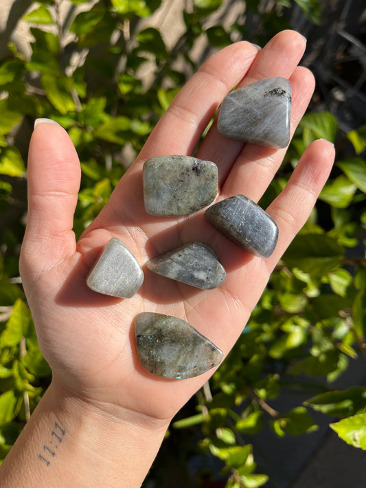 Labradorite (Tumbled)